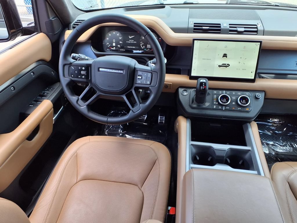 Used 2025 Land Rover Defender 130 V8 AWD/4WD image 16