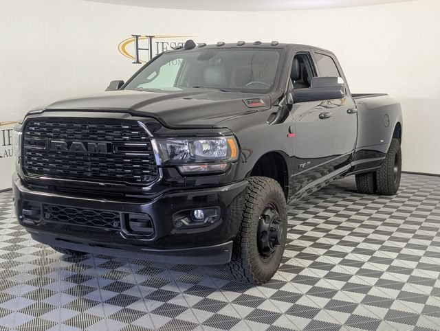 Used 2022 RAM 3500 Big Horn w/ Night Edition AWD/4WD image 4