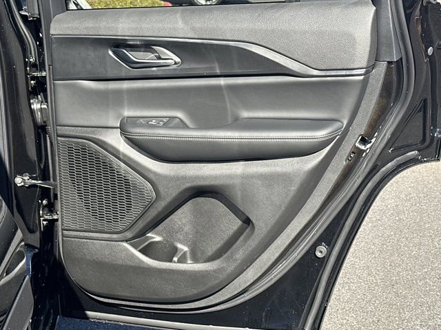 New 2025 Jeep Grand Cherokee Laredo X w/ Luxury Tech Group I image 18