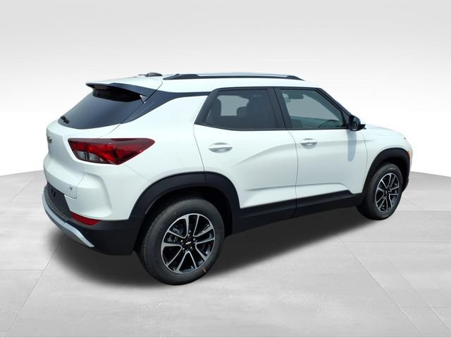 New 2026 Chevrolet TrailBlazer LT w/ Driver Confidence Package FWD image 3