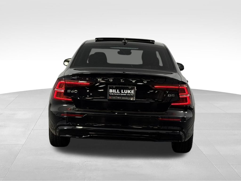 Used 2025 Volvo S60 B5 Plus FWD image 7