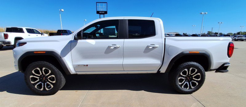 New 2026 GMC Canyon AT4 w/ AT4 Premium Package image 5