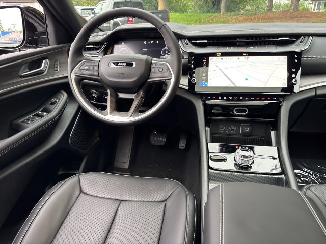 New 2027 Jeep Grand Cherokee Limited AWD/4WD image 11