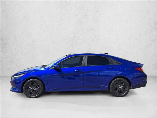 Used 2023 Hyundai Elantra SEL w/ Preferred Accessory Package FWD image 9