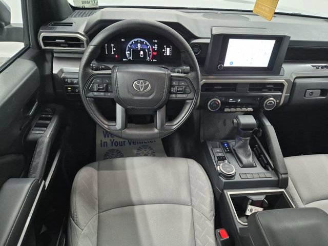 Used 2025 Toyota Tacoma SR5 AWD/4WD image 16