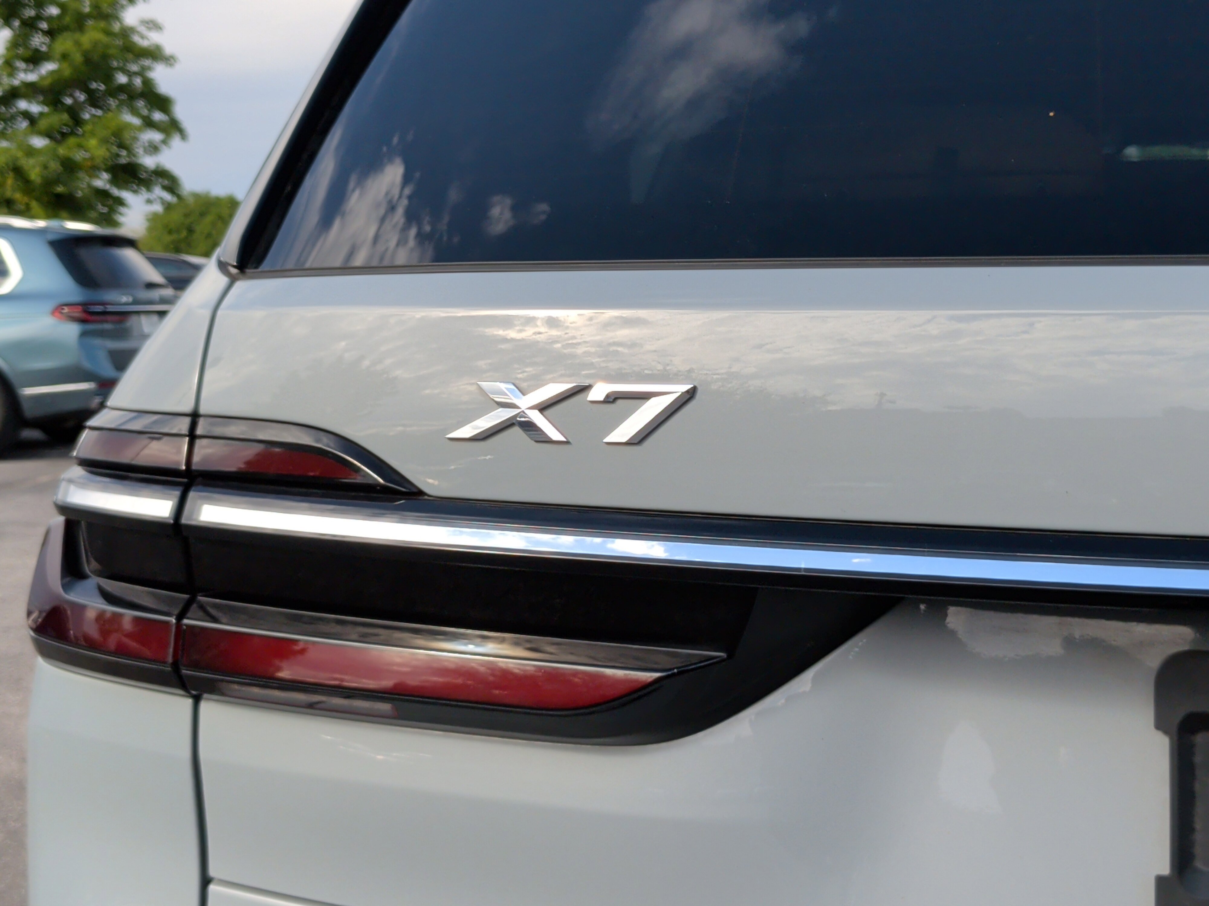 Certified 2023 BMW X7 xDrive40i w/ M Sport Package image 11