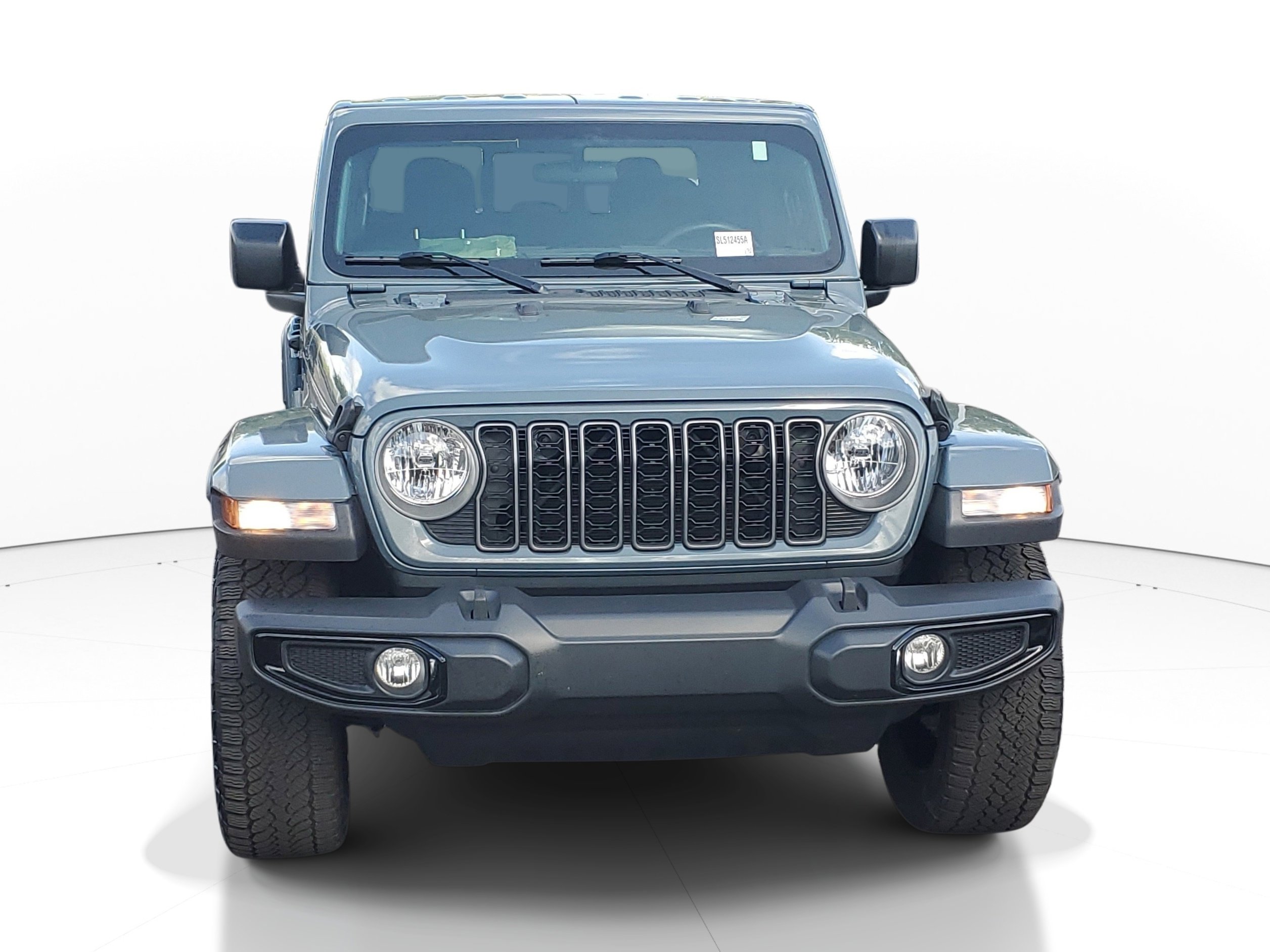 Used 2025 Jeep Gladiator Sport AWD/4WD image 2