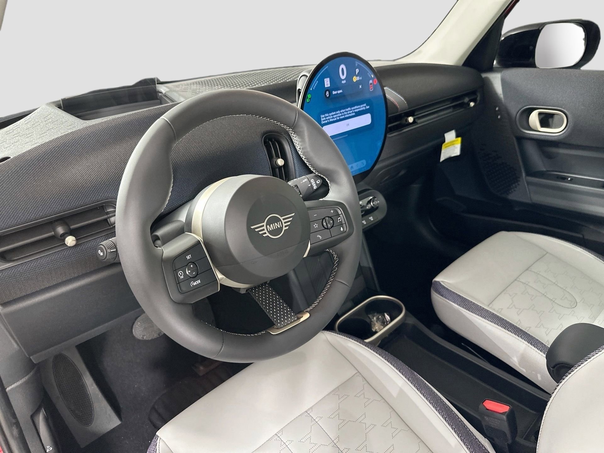Certified 2025 MINI Cooper S image 9