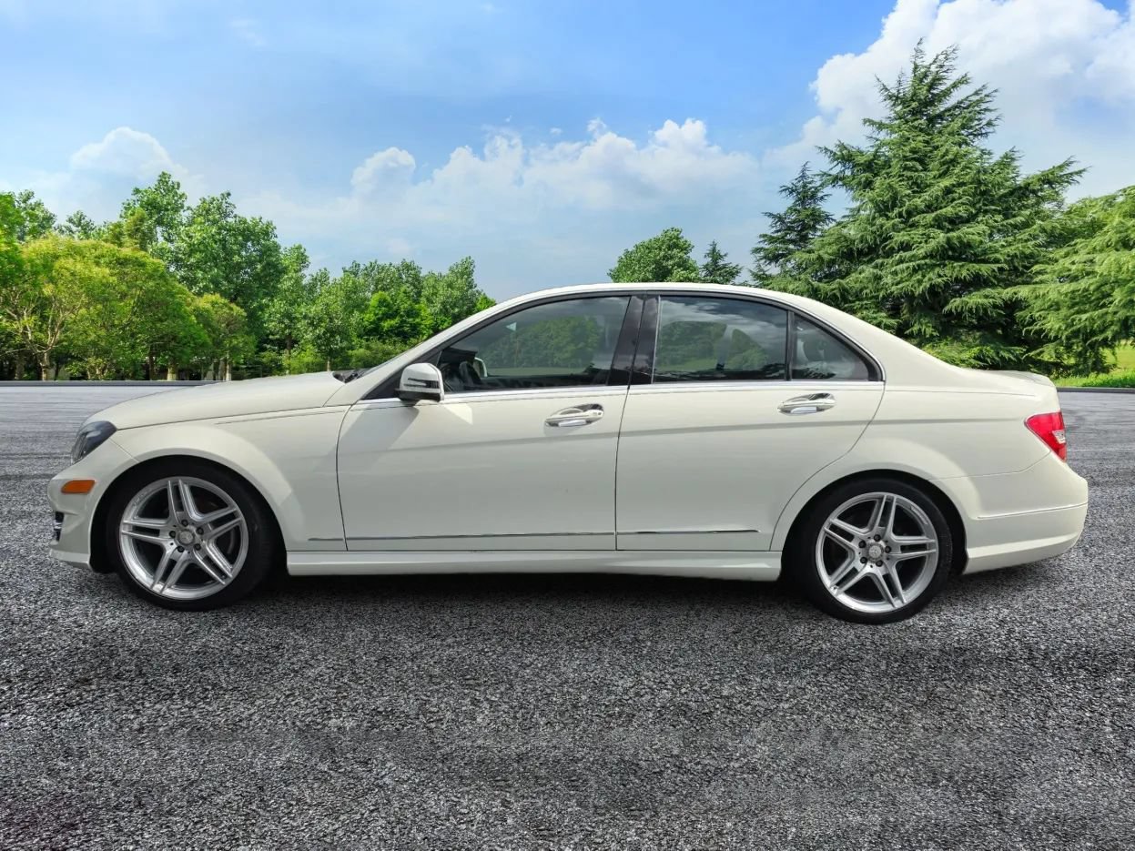 Used 2012 Mercedes-Benz C 300 4MATIC Sedan image 6