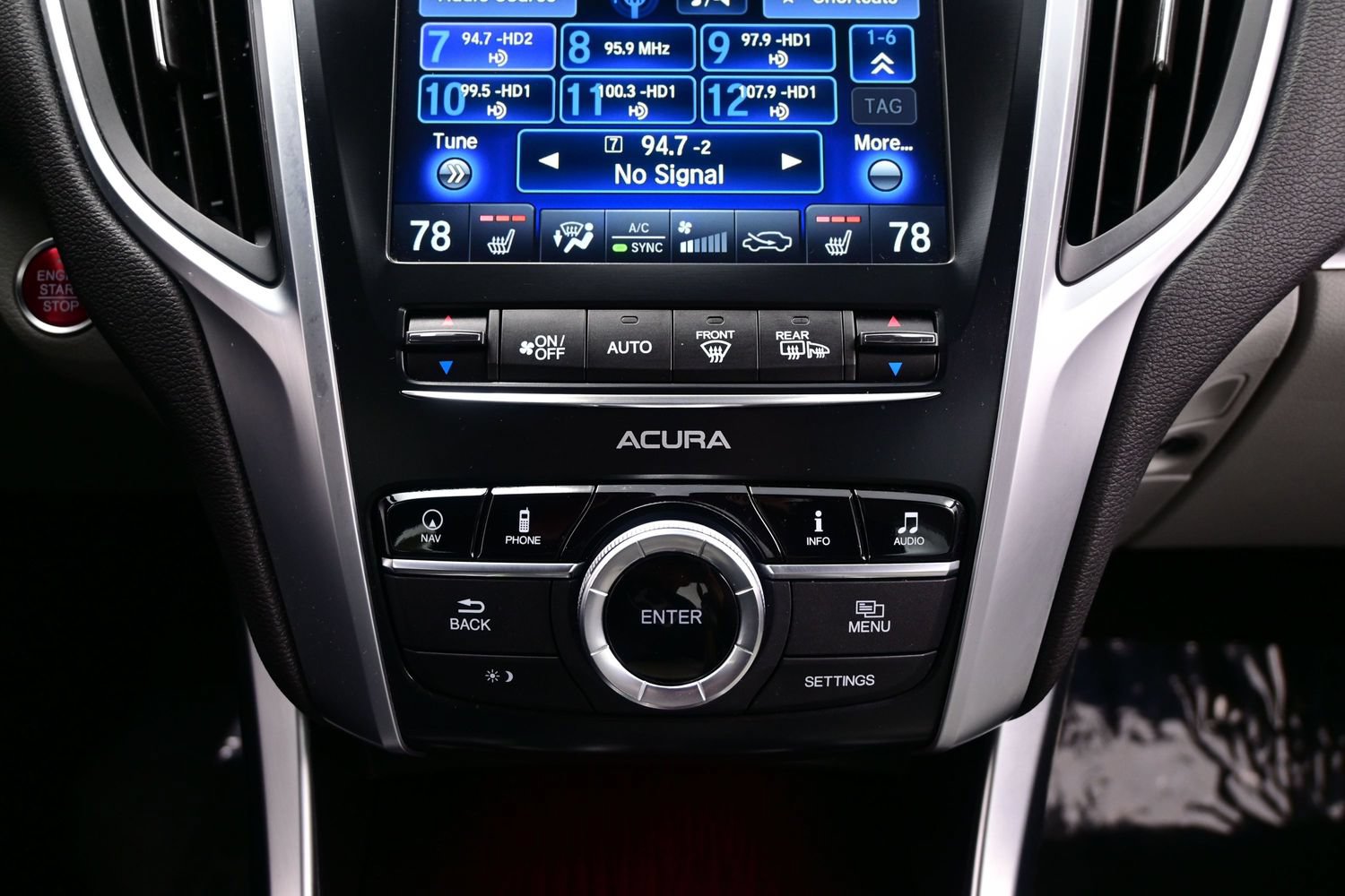 Used 2015 Acura TLX w/ Technology Package FWD image 20