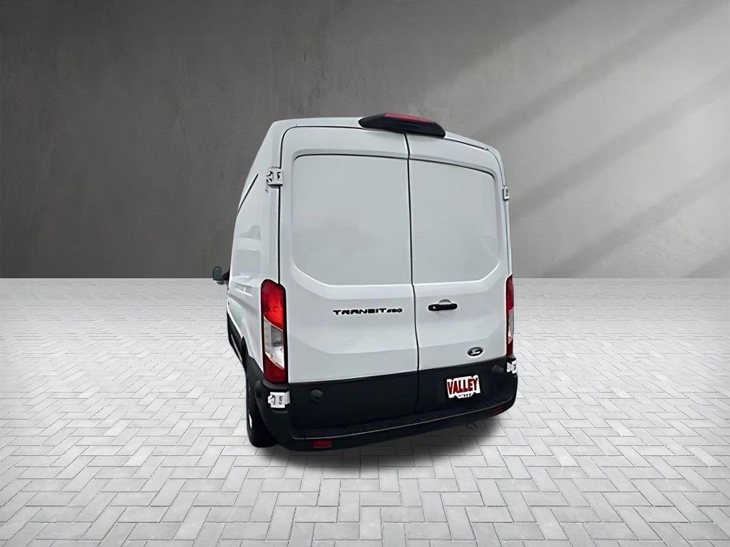 New 2026 Ford Transit 250 148 Medium Roof w/ Load Area Protection Package RWD image 5