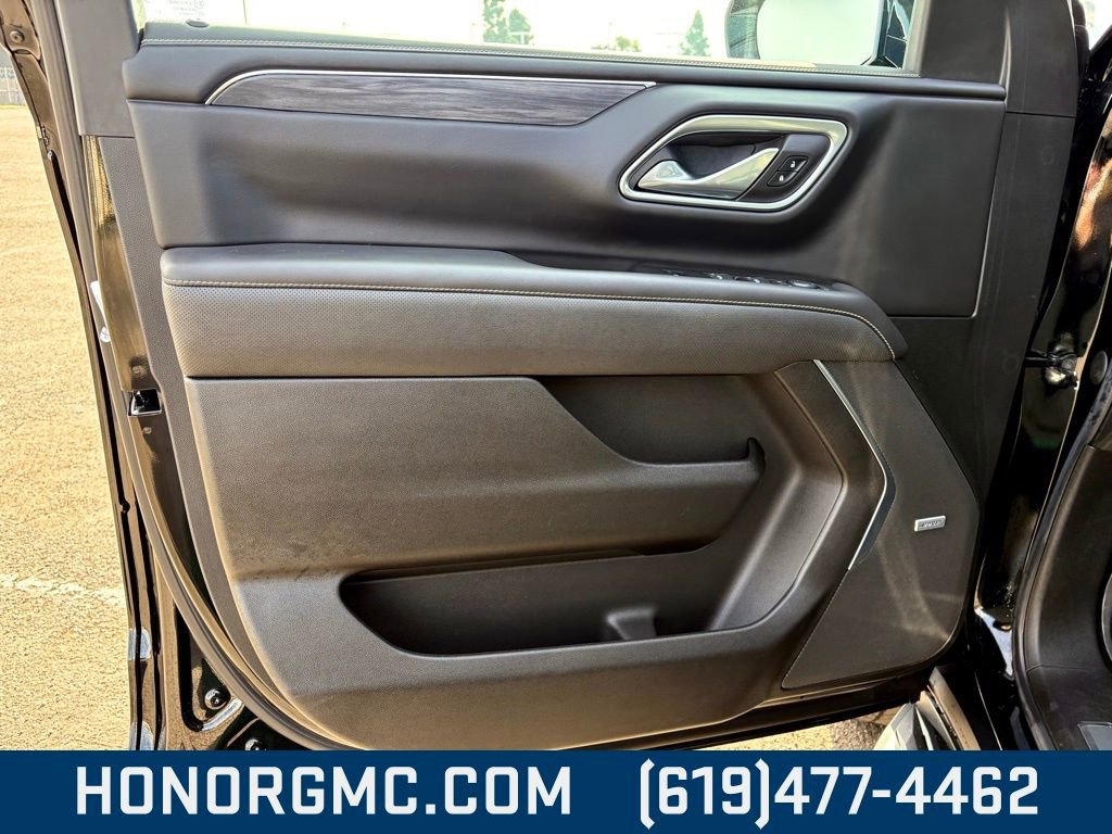 Used 2021 GMC Yukon SLT w/ SLT Premium Package image 15