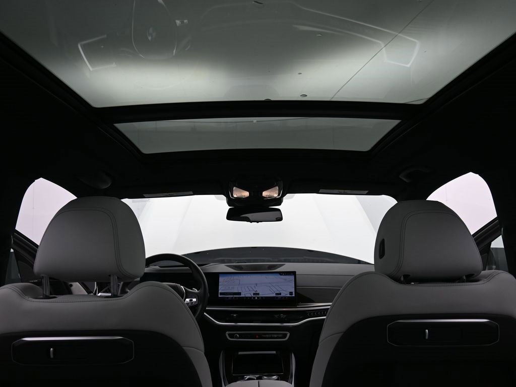 Used 2024 BMW X5 xDrive40i w/ Premium Package image 17