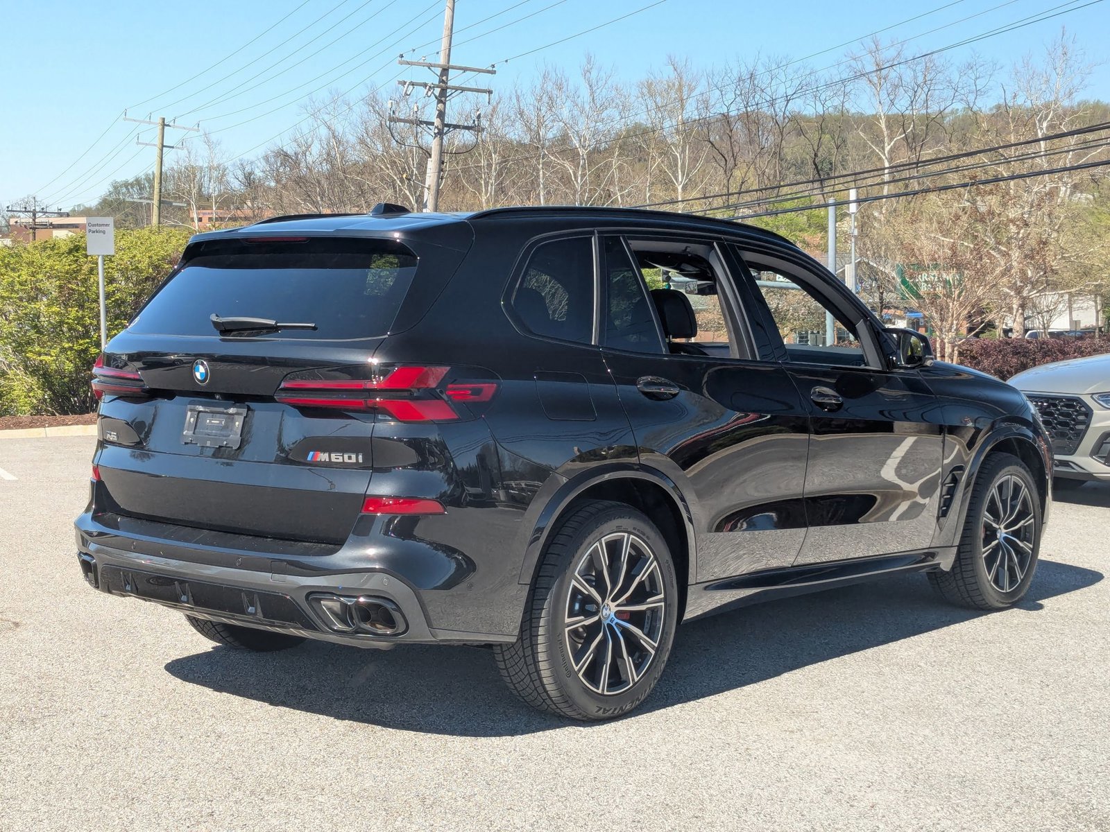 Used 2025 BMW X5 M60i w/ Executive Package image 9