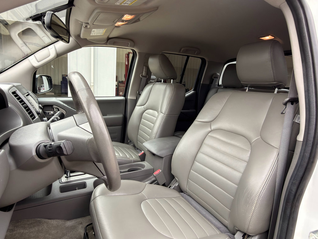 Used 2018 Nissan Frontier SV w/ Value Truck Package image 12