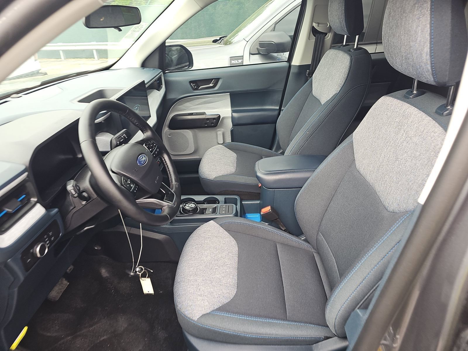 Used 2025 Ford Maverick XLT w/ XLT Luxury Package image 6