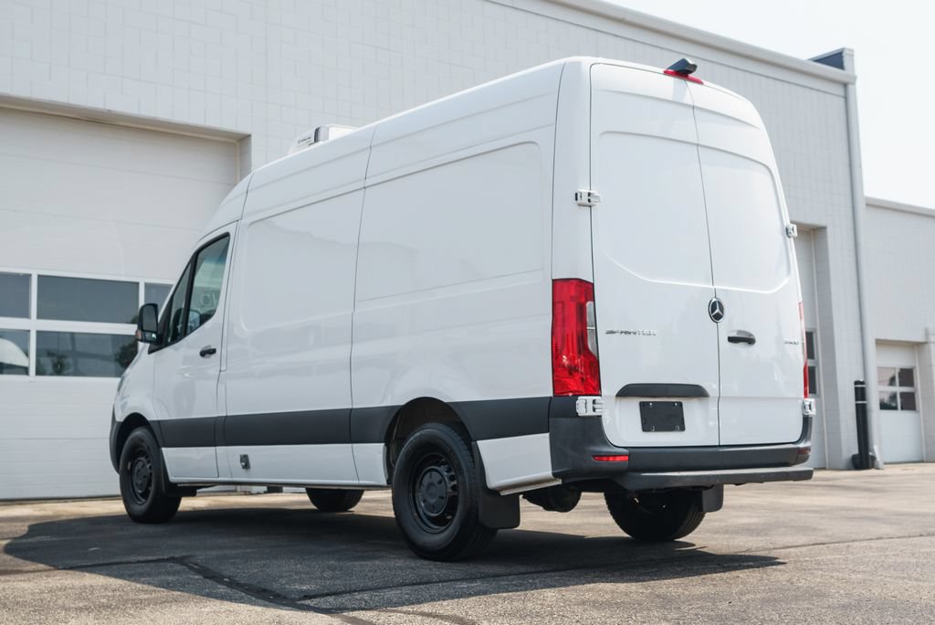 Used 2023 Mercedes-Benz Sprinter 2500 image 3