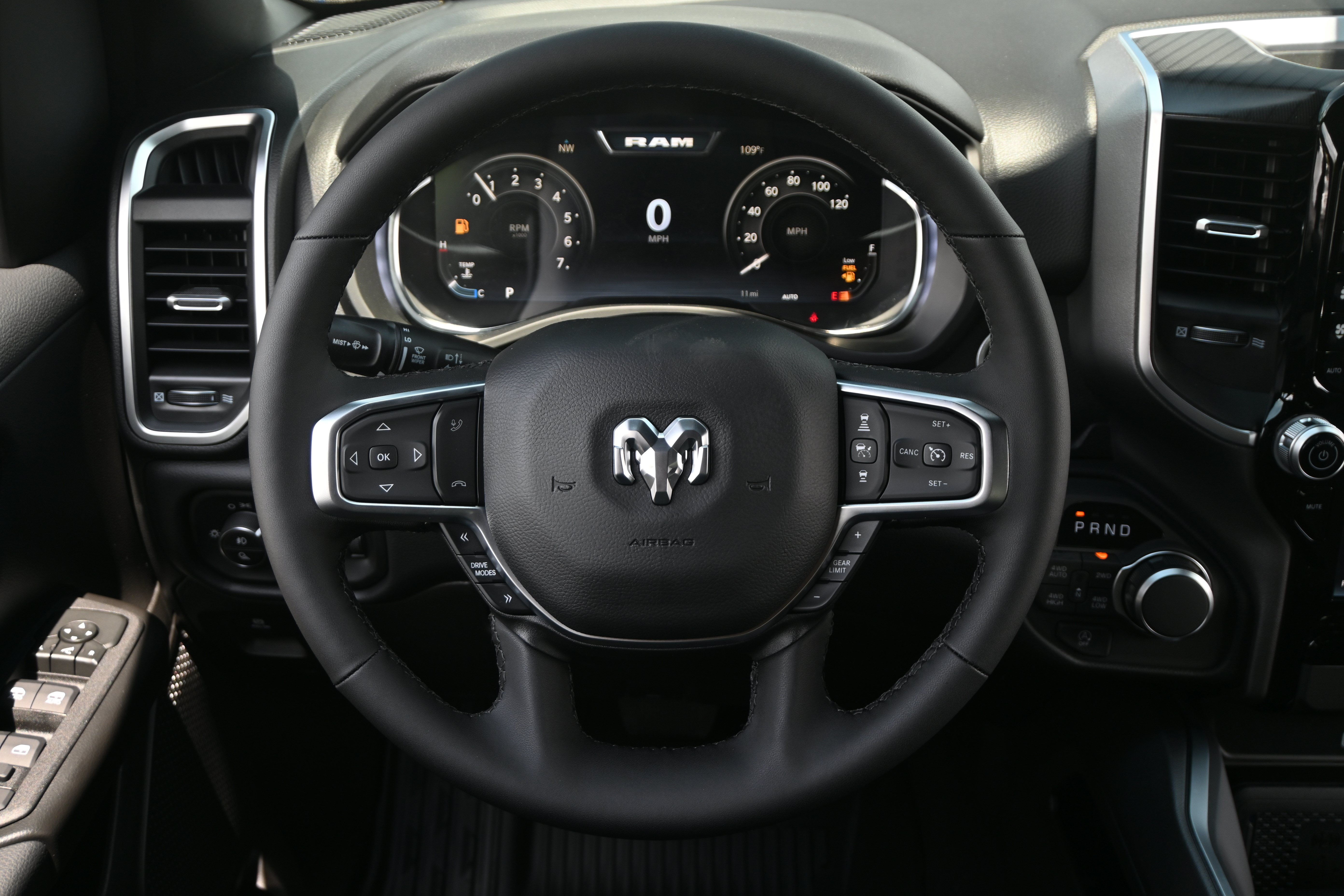 New 2026 RAM 1500 Big Horn AWD/4WD image 17