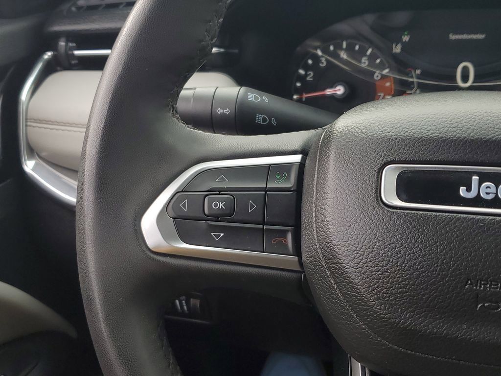 Used 2023 Jeep Compass Limited image 22