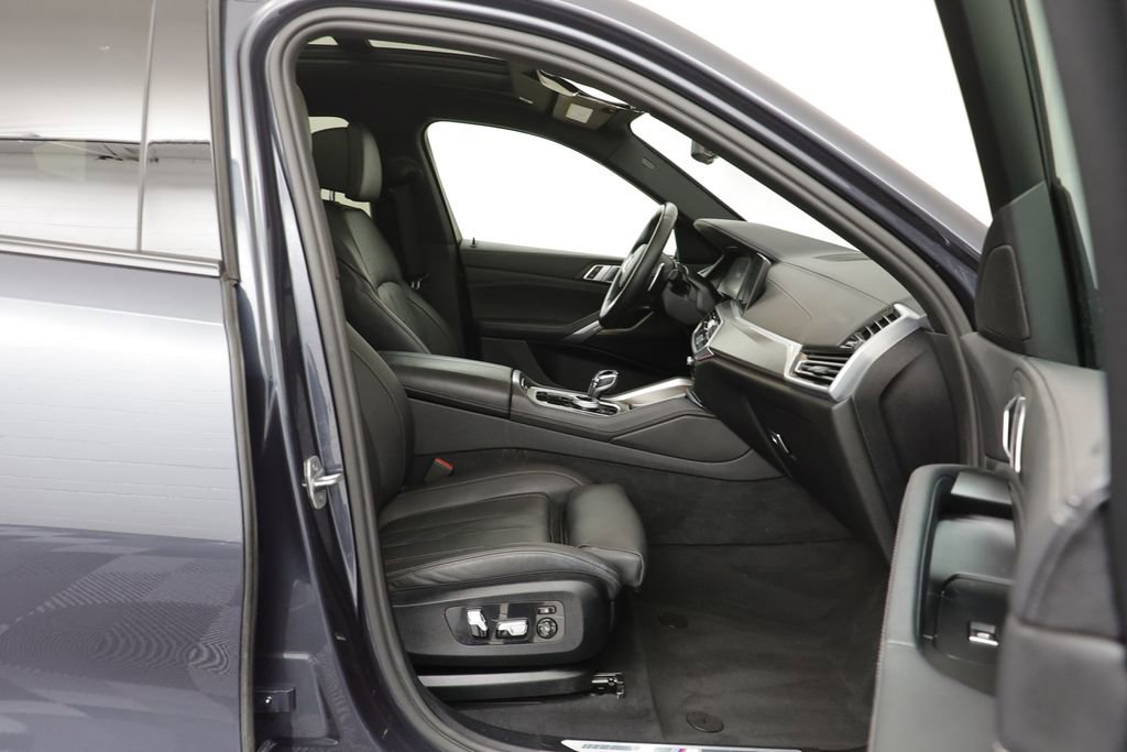 Used 2022 BMW X6 xDrive40i w/ M Sport Package image 20