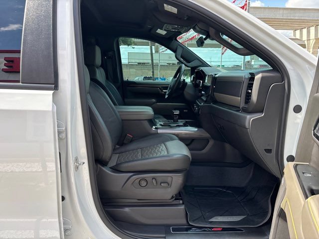 Used 2025 Chevrolet Silverado 1500 ZR2 w/ Technology Package AWD/4WD image 56