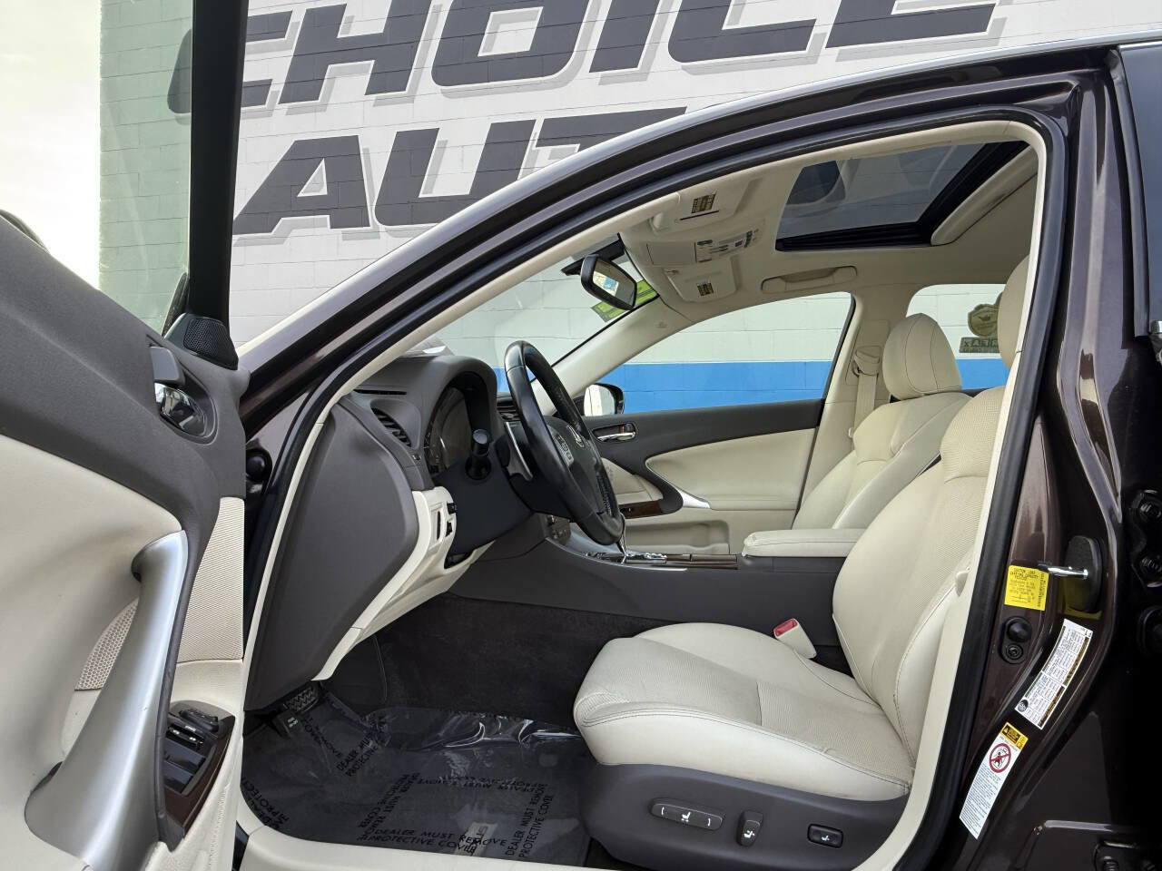 Used 2012 Lexus IS 250 Base 4dr Sedan 6A image 9