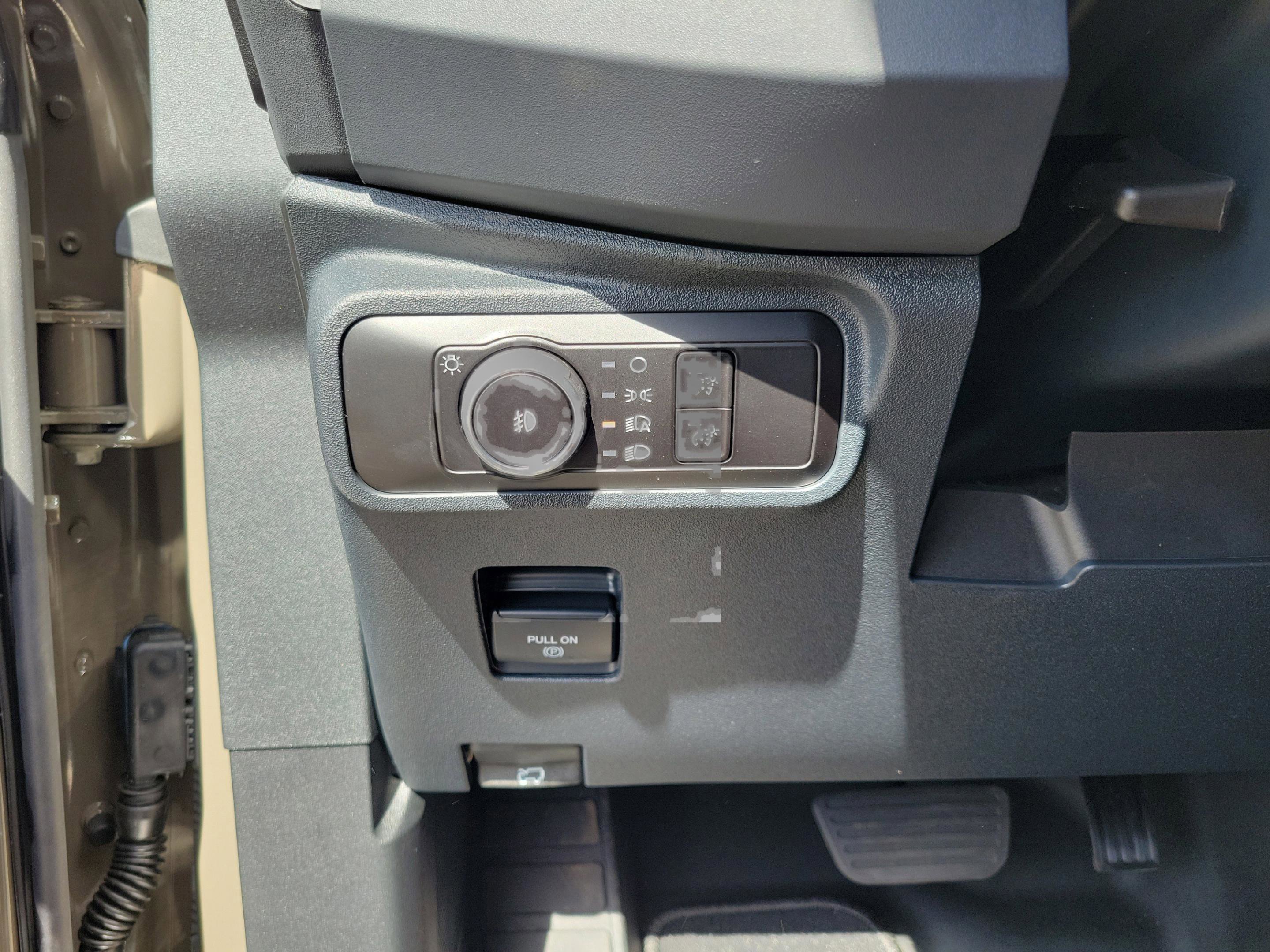 New 2025 Ford Bronco Big Bend w/ Black Diamond Package image 11
