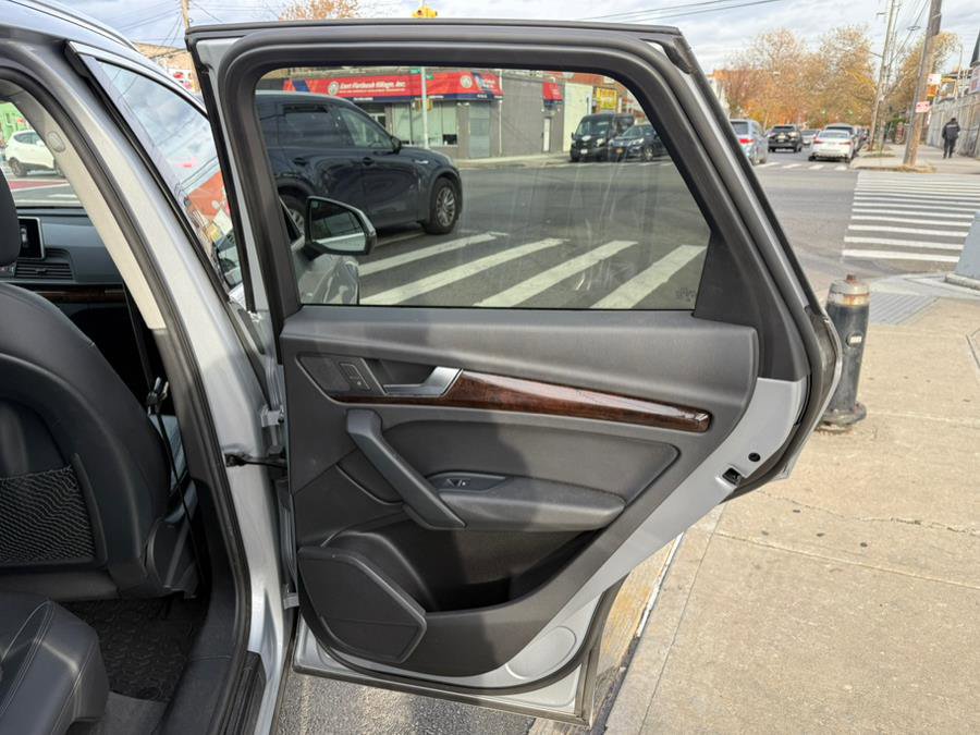 Used 2018 Audi Q5 2.0T Premium Plus image 22