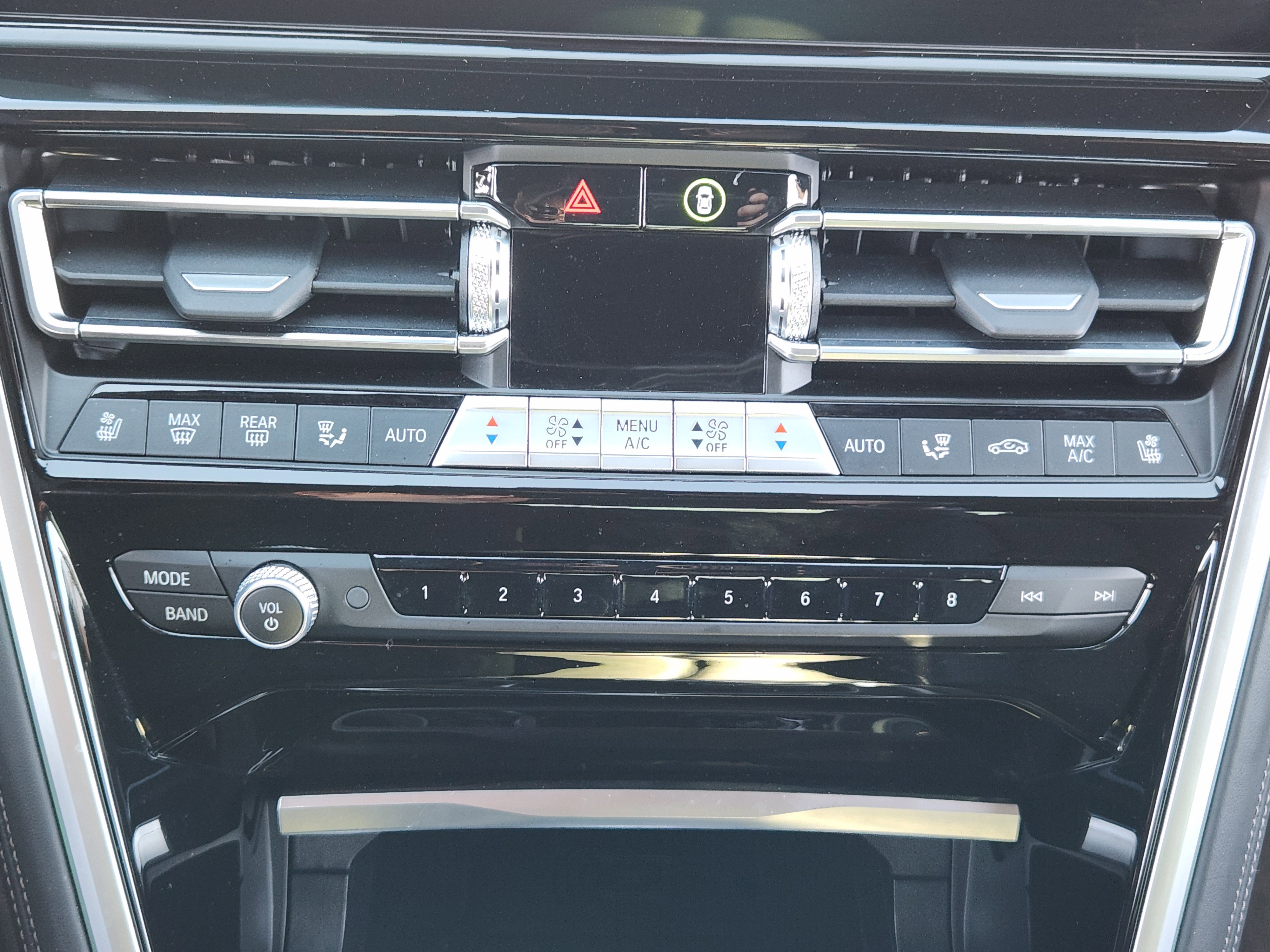 Used 2024 BMW M850i xDrive image 22