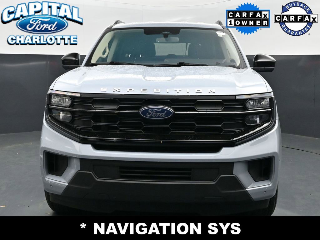 Used 2025 Ford Expedition Active image 3