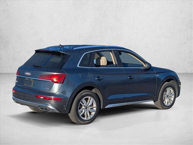 Used 2023 Audi Q5 2.0T Premium w/ Convenience Package image 5
