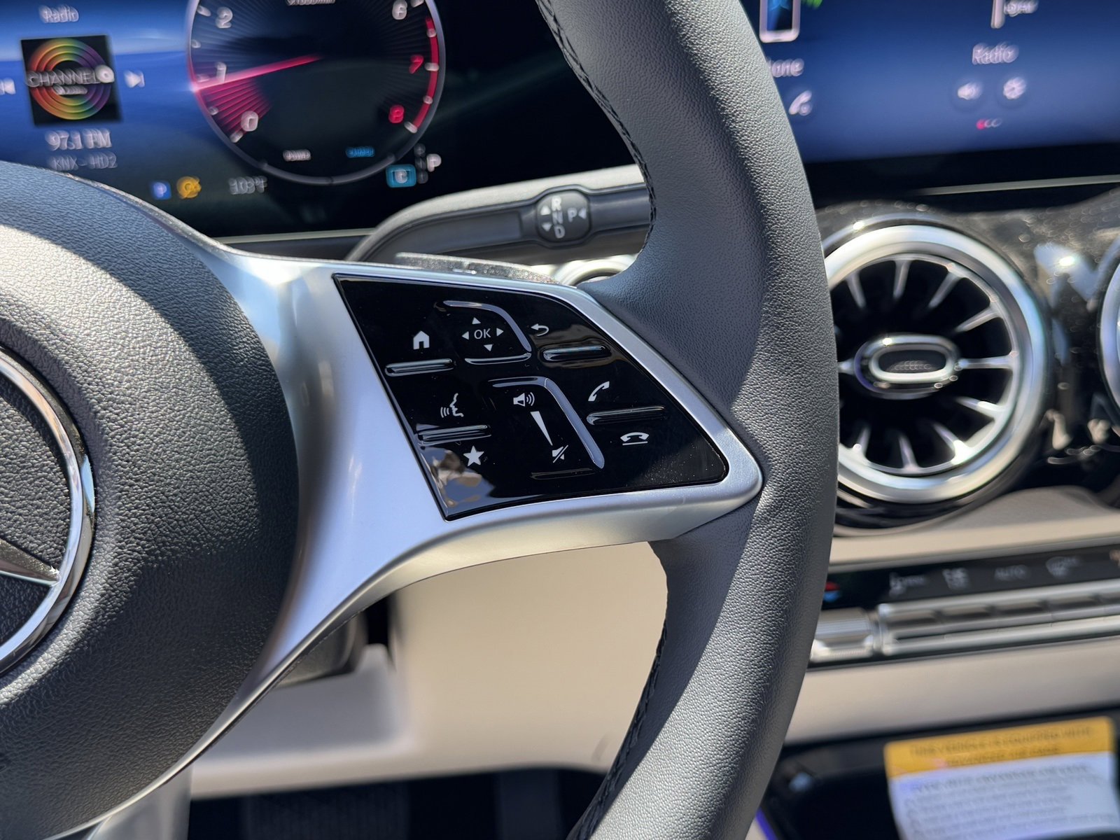 New 2026 Mercedes-Benz GLB 250 image 19