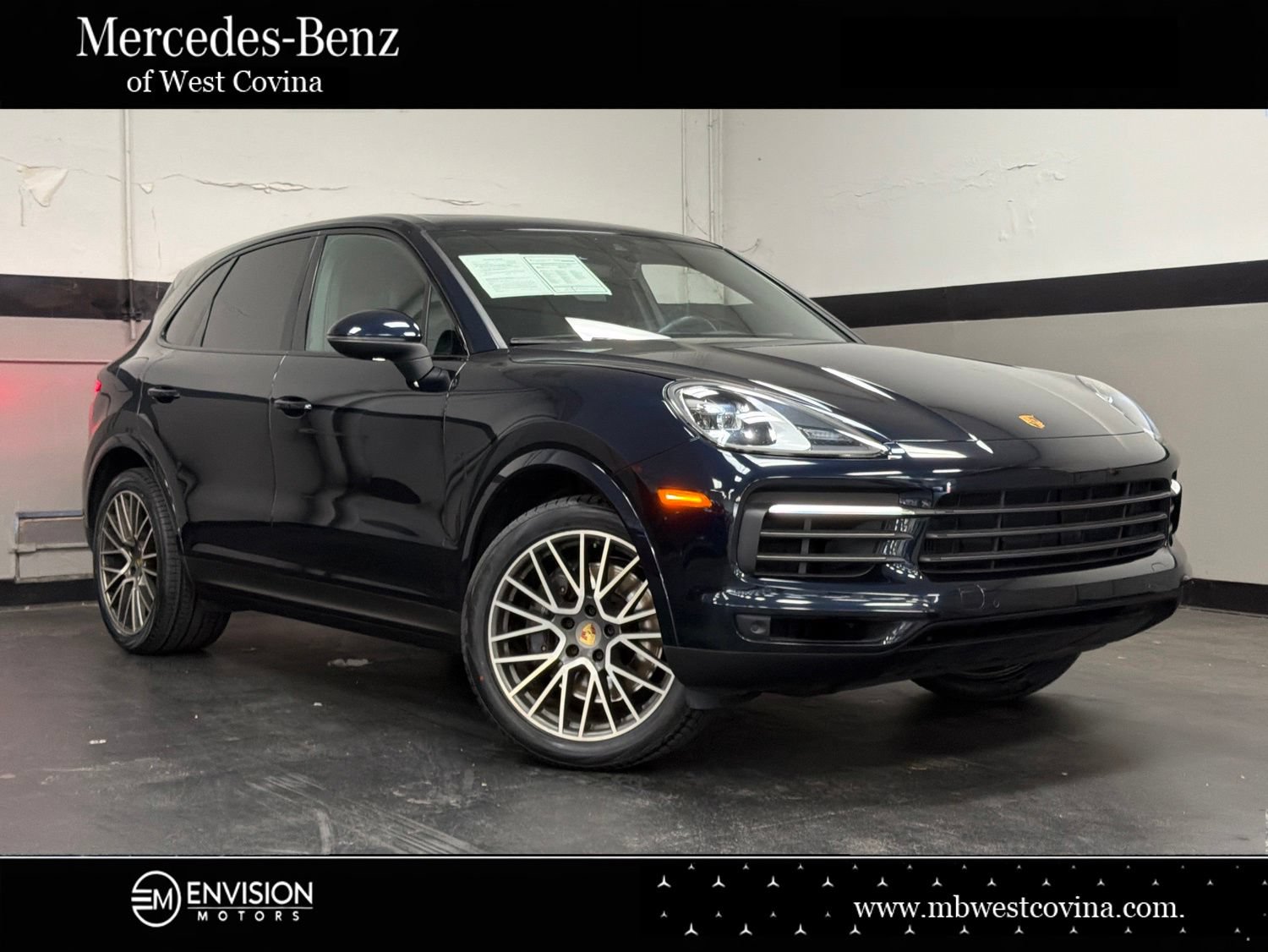 Used 2023 Porsche Cayenne AWD/4WD image 1