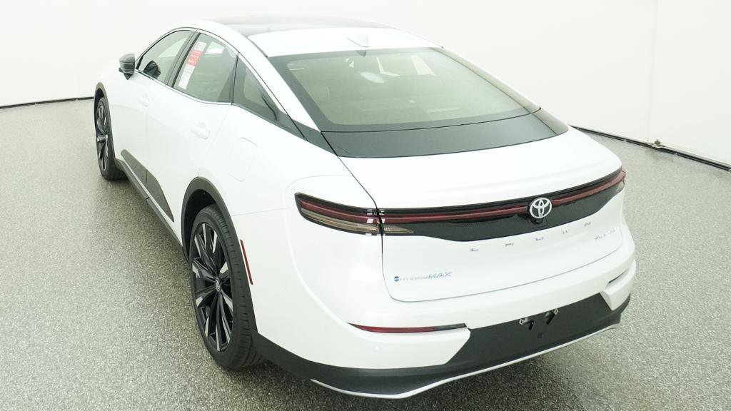 New 2026 Toyota Crown Platinum AWD/4WD image 7