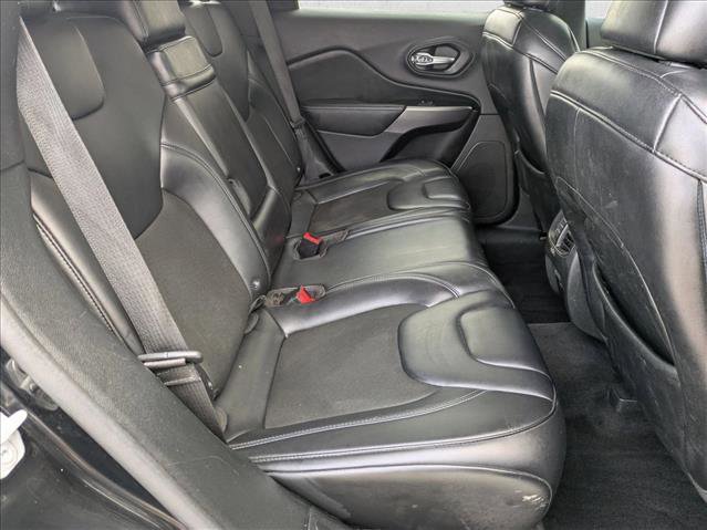 Used 2019 Jeep Cherokee Latitude Plus image 19