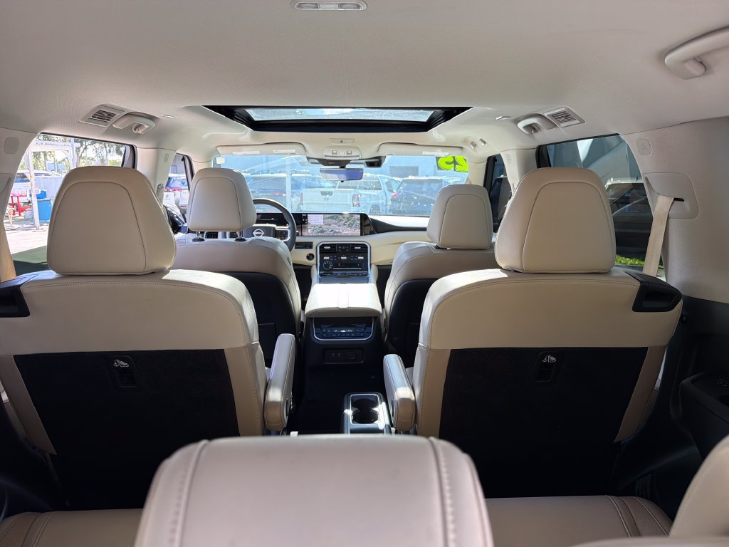 Used 2025 Nissan Armada Platinum Reserve RWD image 36