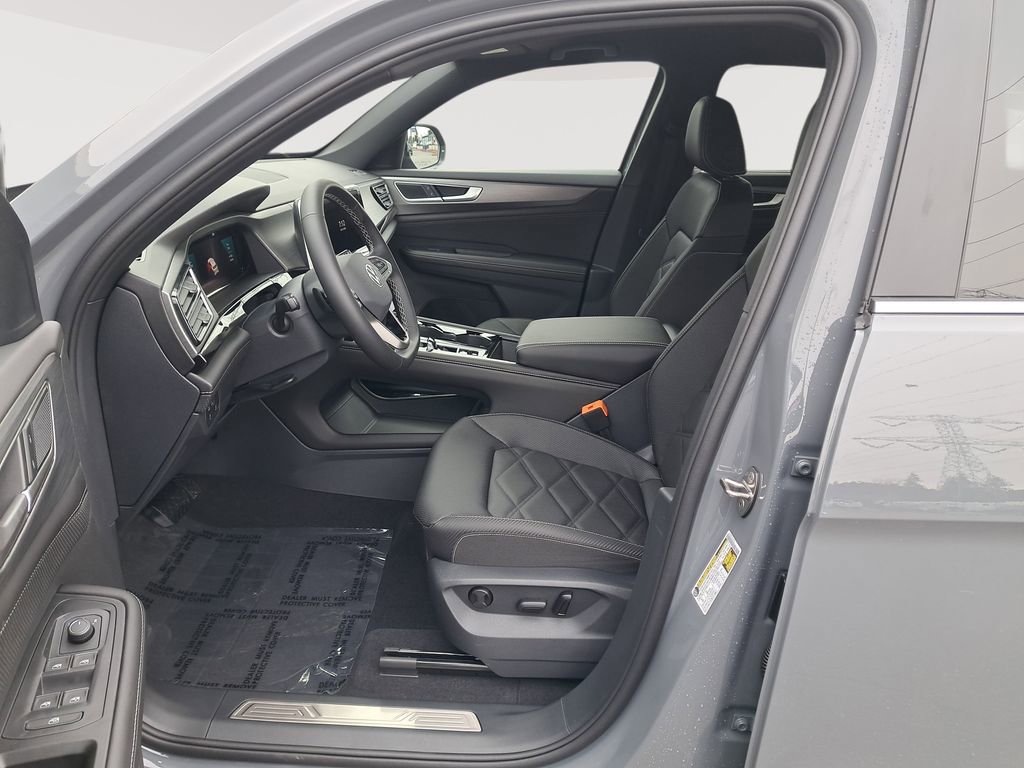 New 2025 Volkswagen Atlas Cross Sport SE image 12