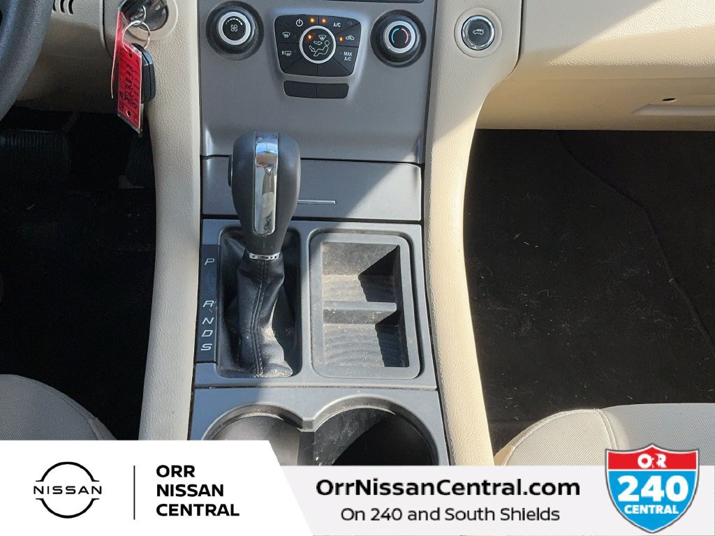 Used 2017 Ford Taurus SE FWD image 22