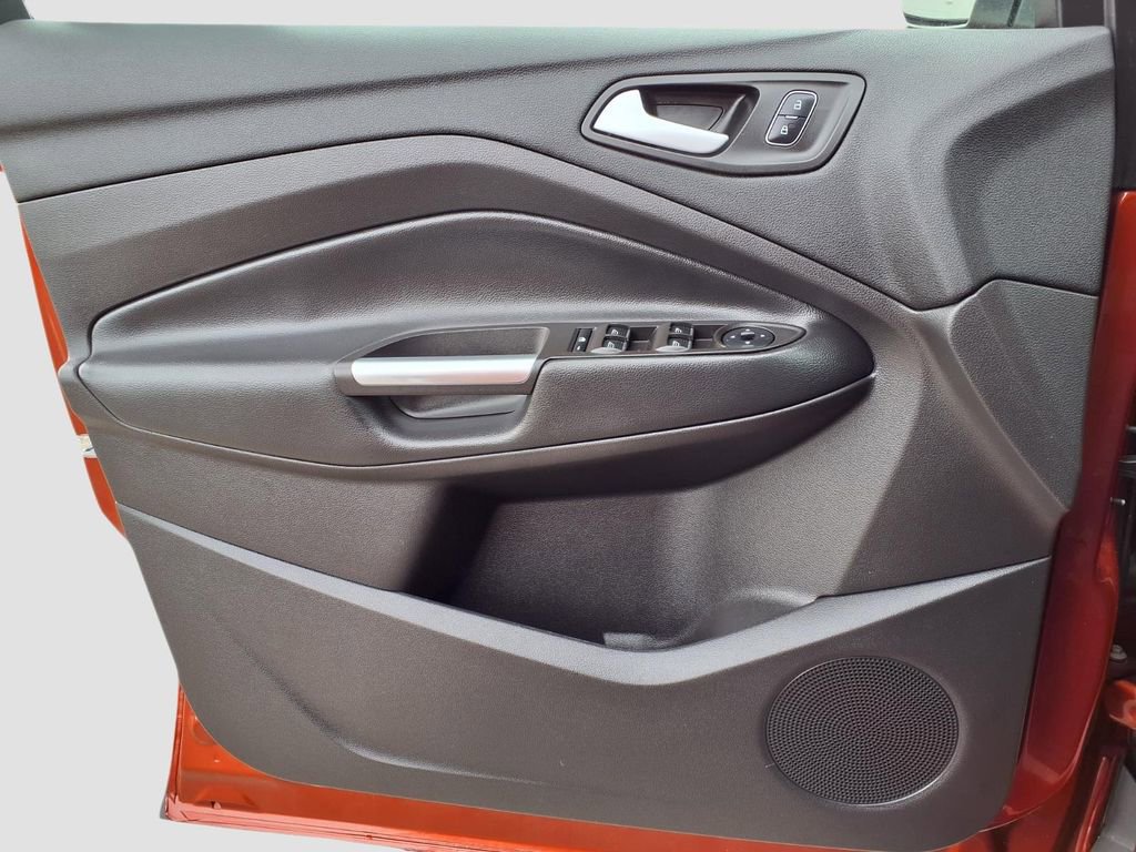 Used 2019 Ford Escape SEL image 28