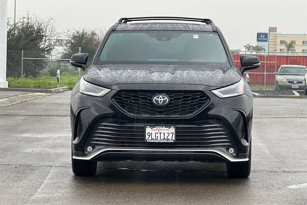 Certified 2024 Toyota Highlander XSE image 11