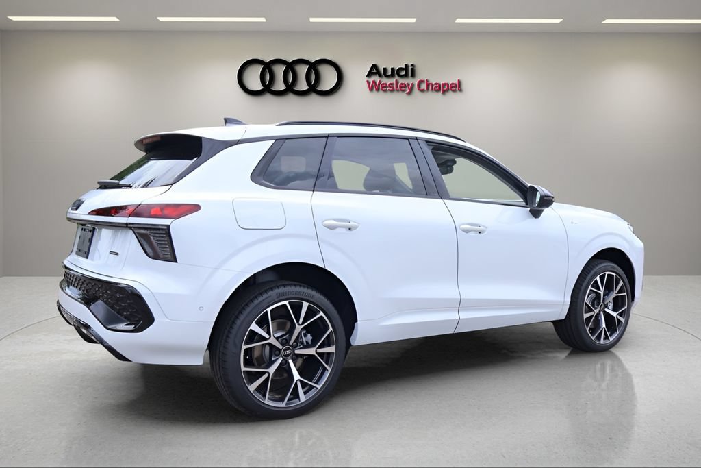 New 2026 Audi Q3 quattro 2.0T AWD/4WD image 5