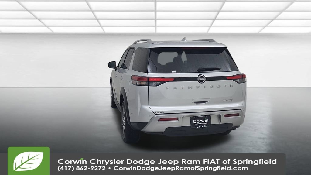 Used 2025 Nissan Pathfinder SL image 12