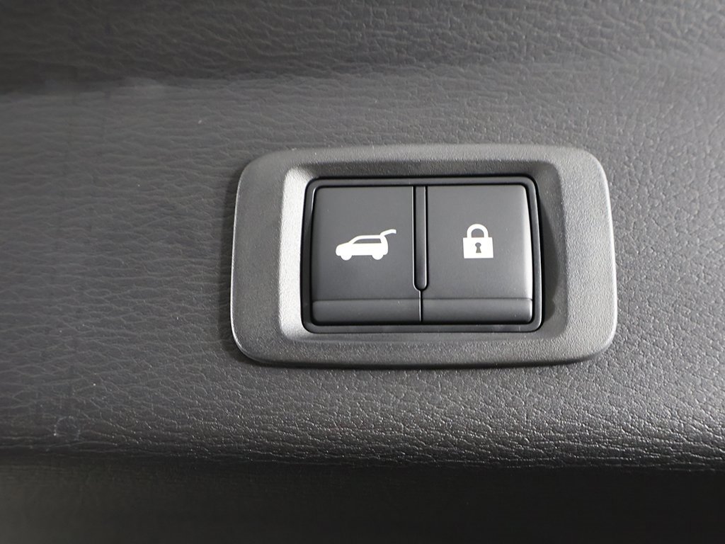 New 2025 Mitsubishi Outlander SE image 23