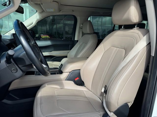 Used 2024 Ford Expedition Limited image 9