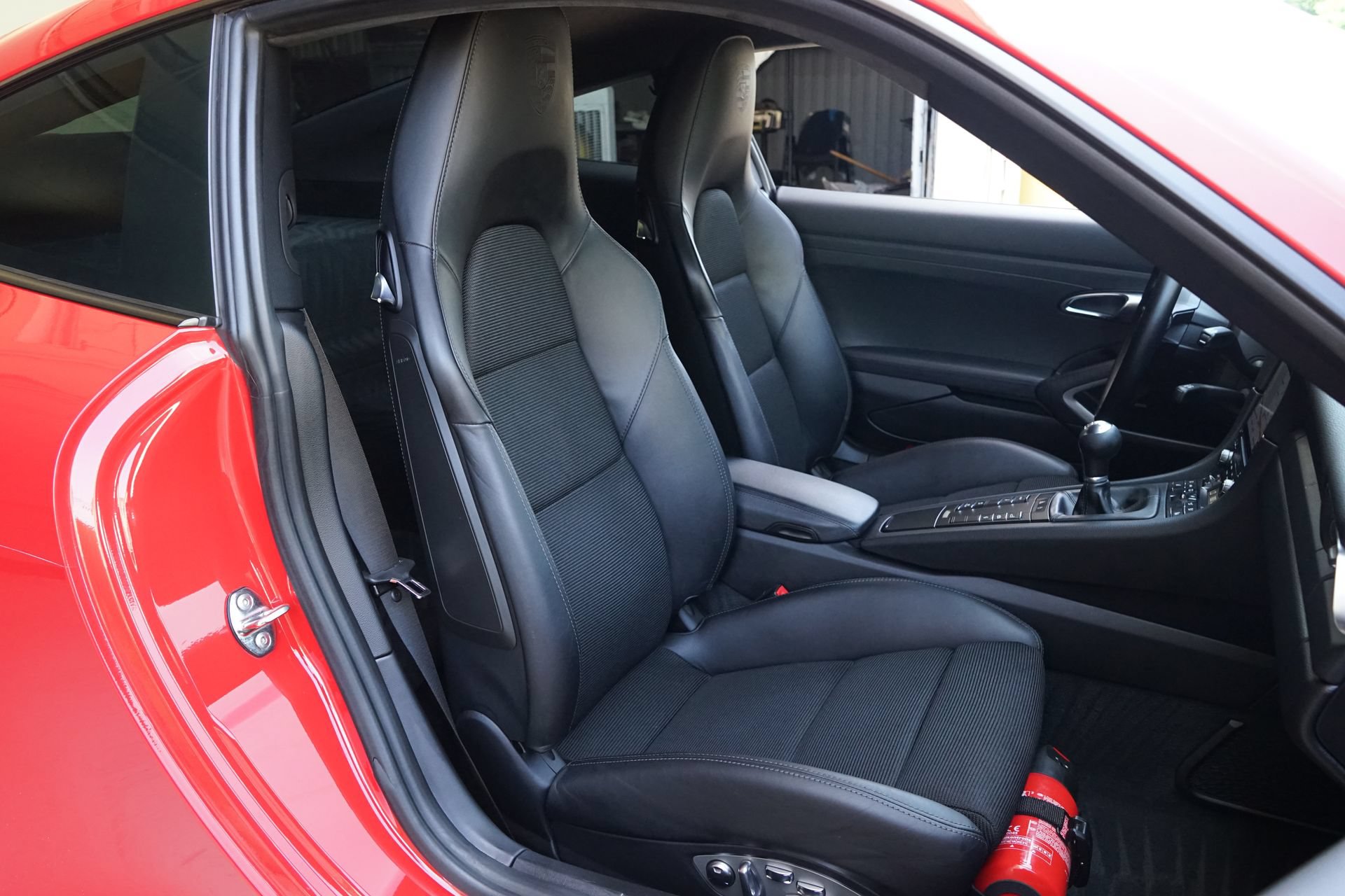 Used 2019 Porsche 911 GT3 RWD image 11