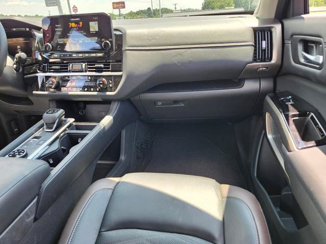 Certified 2025 Nissan Pathfinder Platinum AWD/4WD image 17