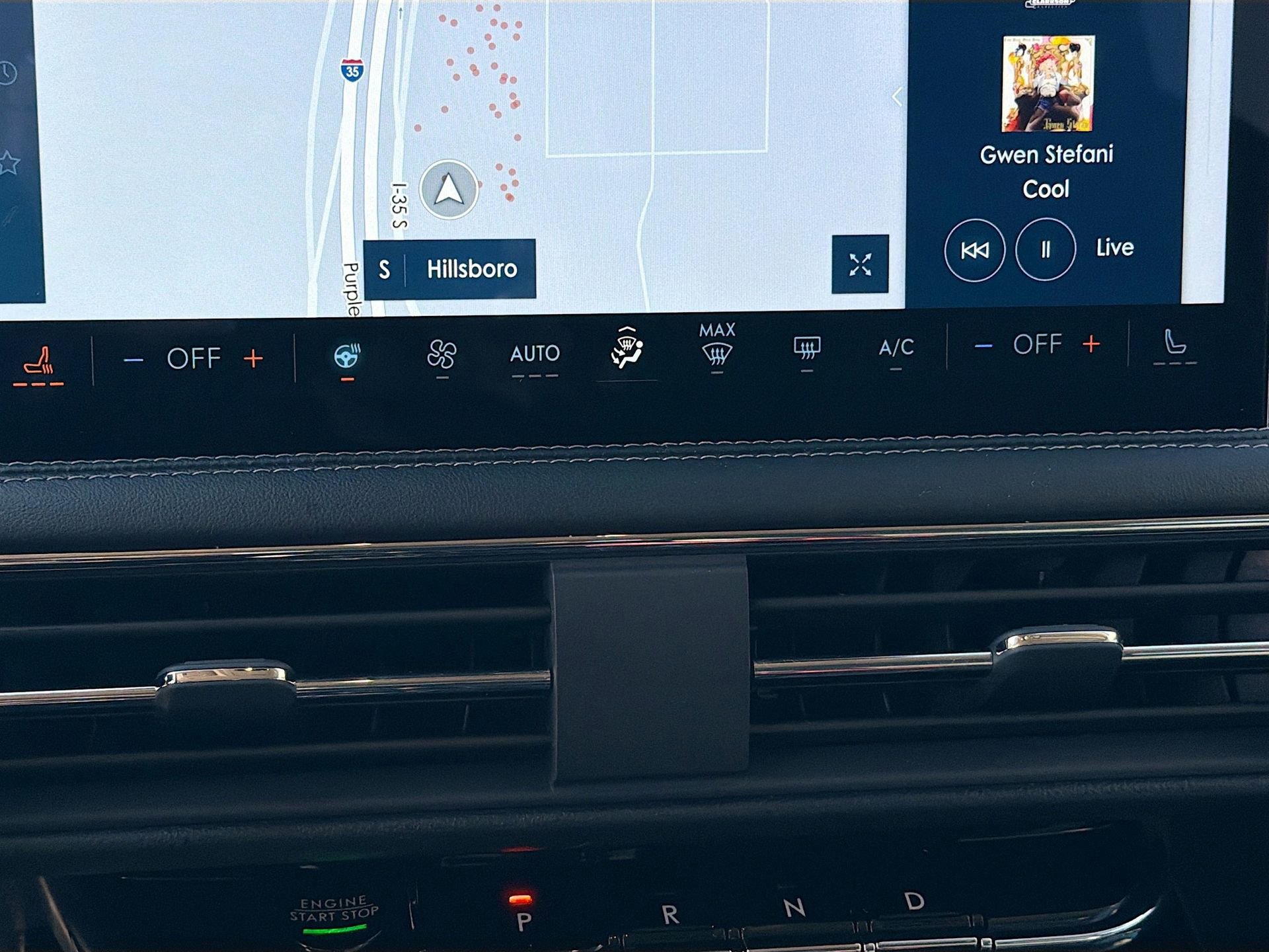 Used 2025 Lincoln Corsair Reserve image 21