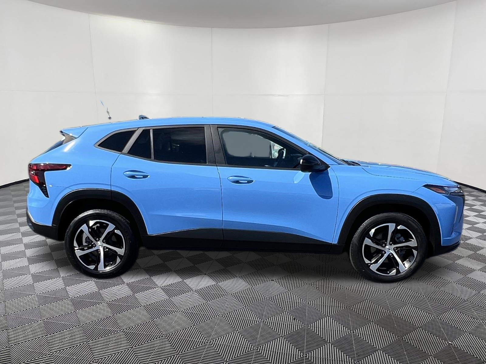 Used 2024 Chevrolet Trax RS w/ Driver Confidence Package FWD image 7