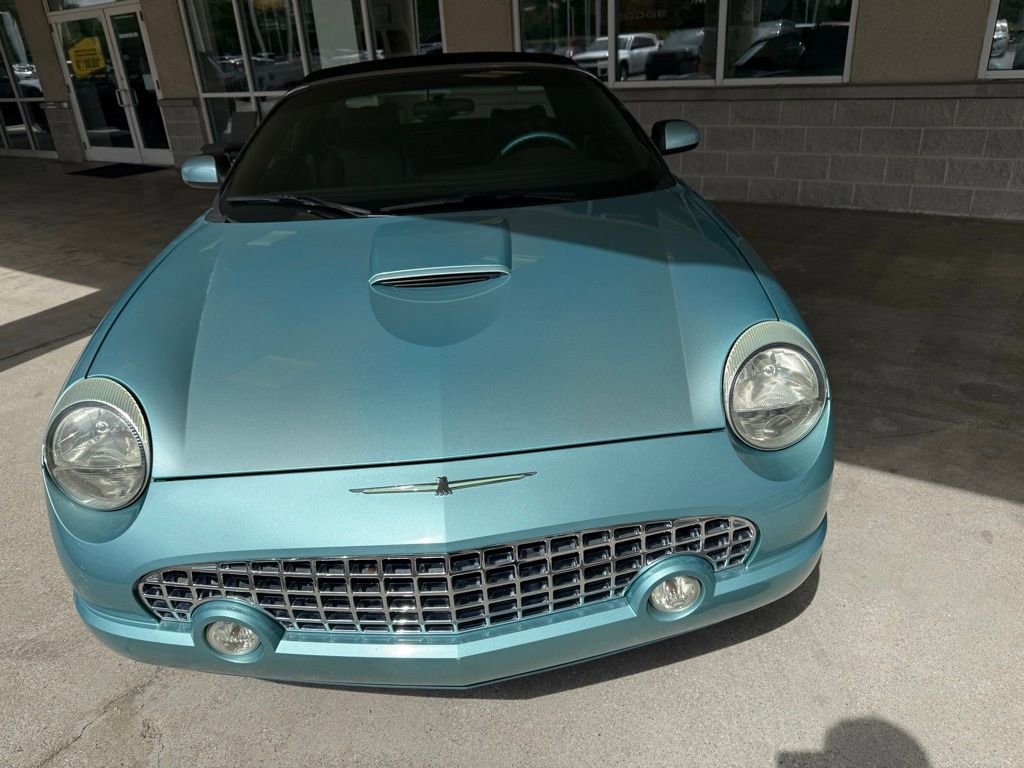 Used 2002 Ford Thunderbird RWD image 2