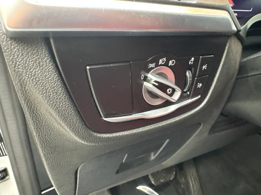 Used 2023 BMW X3 sDrive30i w/ Premium Package RWD image 56